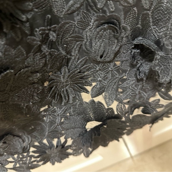 Stunning unique showstopper - Picture 3 of 5